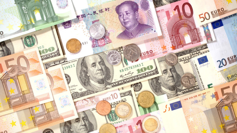 Dolarul, traditionalul „refugiu” al investitorilor, a scazut fata de principalele valute internationale. Yuanul, la un minim istoric Imagine