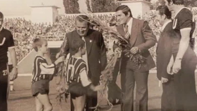 Doliu in familia "U" Imagine