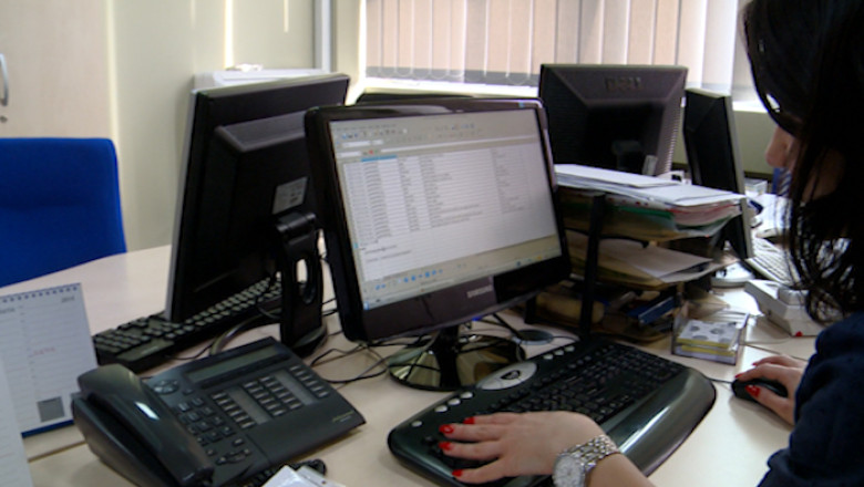 Domeniul IT ii scoate din somaj Imagine