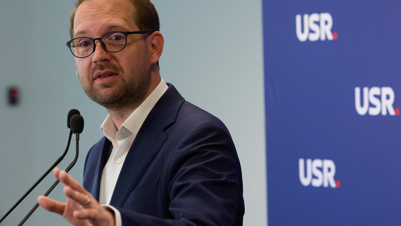 Dominic Fritz: Fara PSD nu pot fi trecute in Parlament reformele fiscale propuse de Nicusor Dan Imagine