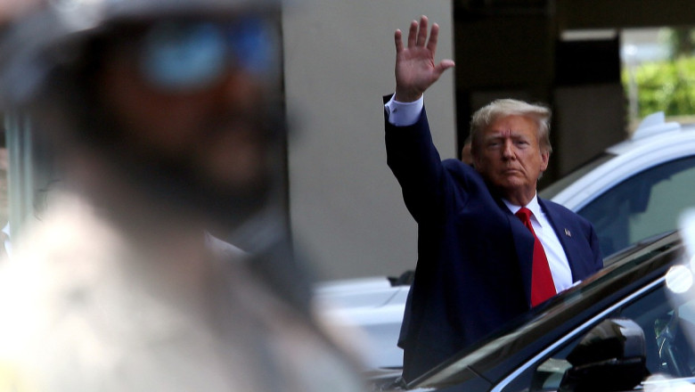 Donald Trump a fost eliberat. Fostul presedinte SUA a fost pus sub invinuire pentru incalcarea Legii Spionajului Imagine