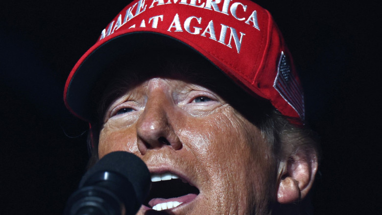 Donald Trump insista pentru o productie mai mare de petrol si gaze si nu vrea sa auda de eoliene: „China nu are asta” Imagine