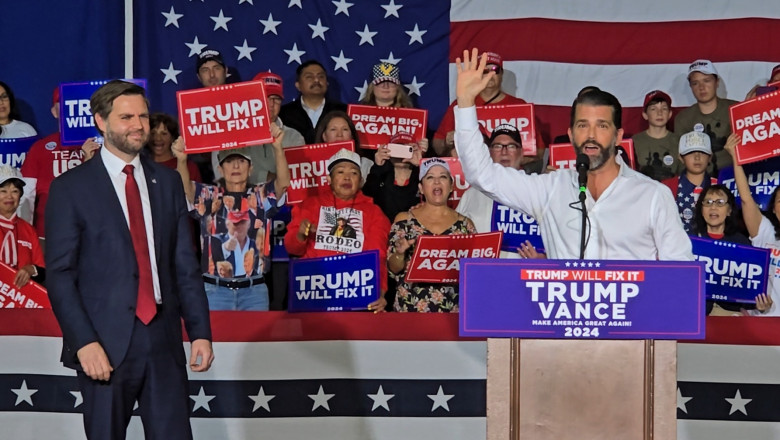 Donald Trump Jr. a facut avere din politica. Din ce proiect online a scos milioane de dolari Imagine