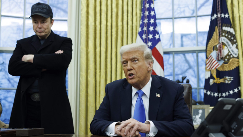 Donald Trump nu exclude expulzarea lui Elon Musk. „Ar trebui sa-si inchida pravalia si sa se intoarca acasa in Africa de Sud” Imagine