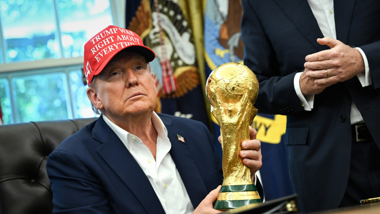 Donald Trump spune ca e pregatit sa „mute” meciurile de la Cupa Mondiala 2026, din motive de securitate. Motivul ar putea fi altul Imagine