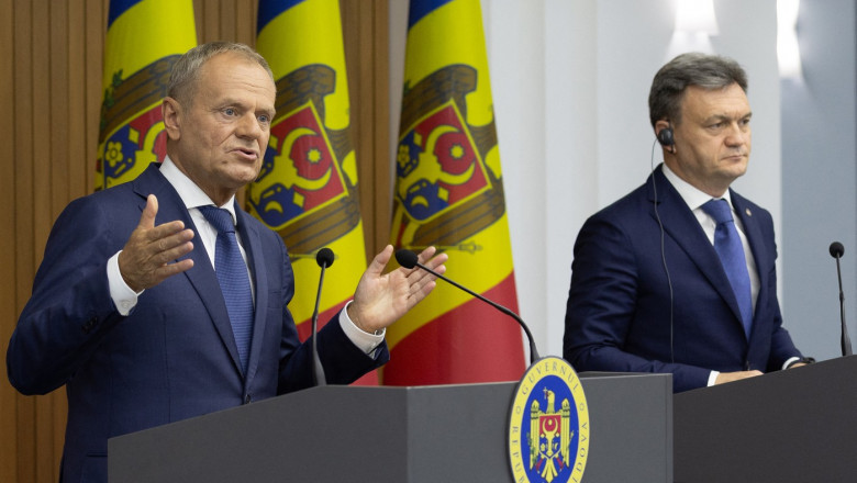 Donald Tusk, un nou mesaj in limba romana, de data aceasta in Parlamentul de la Chisinau. Deputatii pro-rusi i-au boicotat discursul  Imagine