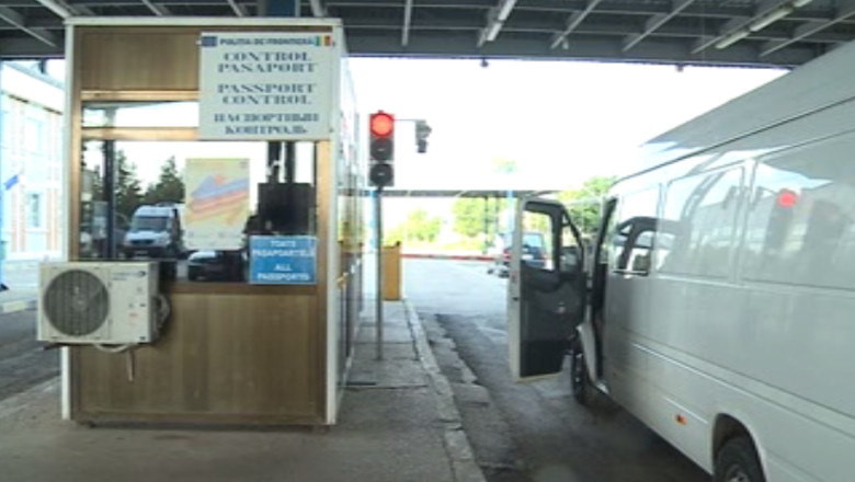 Dosar penal pentru ca circula cu autocolant de ITP fals Imagine