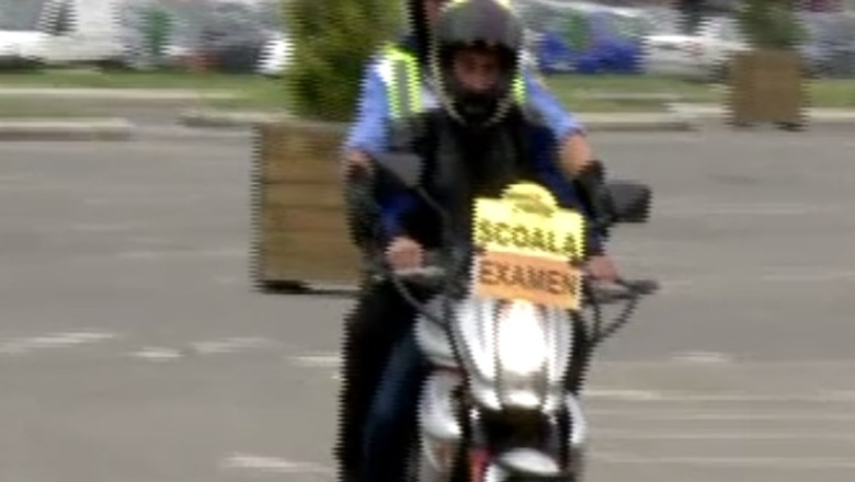 Dosare penale pentru mopedistii fara permis Imagine