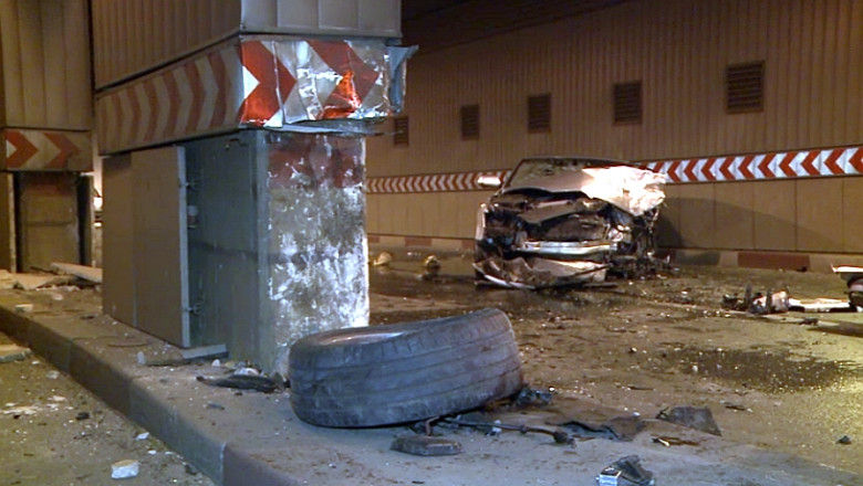 Doua accidente in Pasajul Unirii din Bucuresti. Un barbat este in stare grava, traficul a fost oprit Imagine