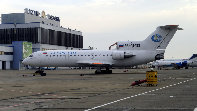 Doua aeroporturi de langa Moscova, inchise din cauza atacurilor ucrainene. O cladire rezidentiala, lovita de o drona Imagine