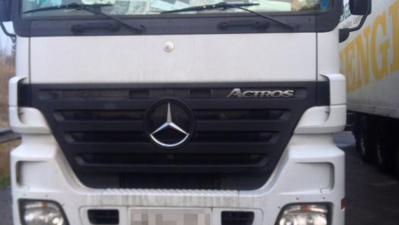 Doua automarfare de 90.000 de euro, cautate pentru confiscare in Italia, gasite in Vama Bors Imagine