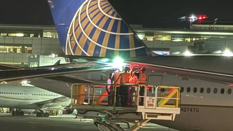 Doua avioane s-au ciocnit pe pista unui aeroport din New York. Accidentul, influentat de criza politica din SUA Imagine