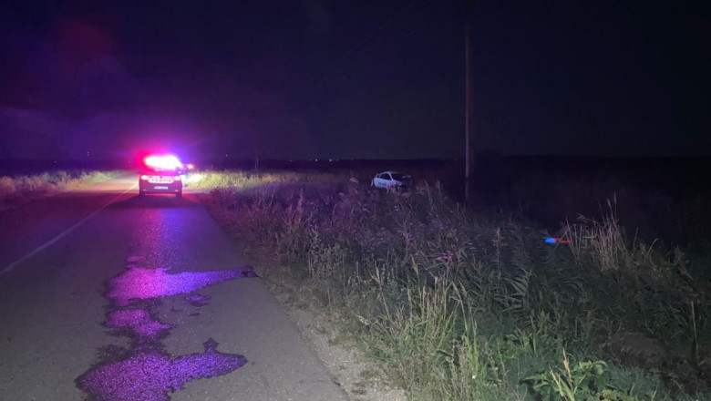 Doua femei au murit dupa ce masina in care se aflau s-a rasturnat, in Buzau. Alti 5 oameni au fost raniti Imagine