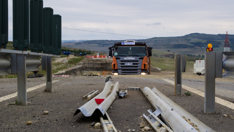 Doua localitati din Sibiu au ramas fara gaz dupa ce a fost avariata o conducta in timpul lucrarilor la autostrada A1 Imagine