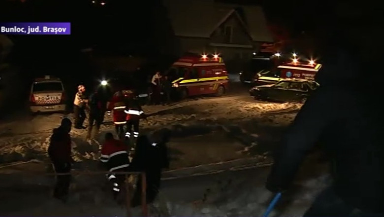 Doua ore de cosmar. Sapte turisti au ramas blocati in telescaun in jud. Brasov Imagine