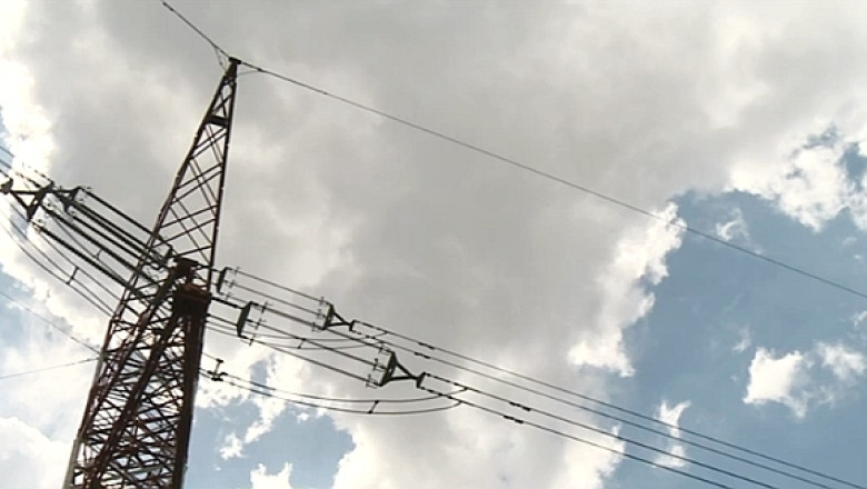 Doua primarii din Tulcea cumpara energie mai ieftina cu 20% de pe bursa. Restul edililor din judet, „reticenti” Imagine