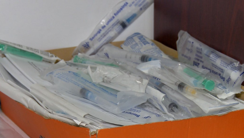 Dozele gratuite de vaccin antigripal nu au ajuns la medici. Pacientii, trimisi sa cumpere vaccin din farmacii Imagine