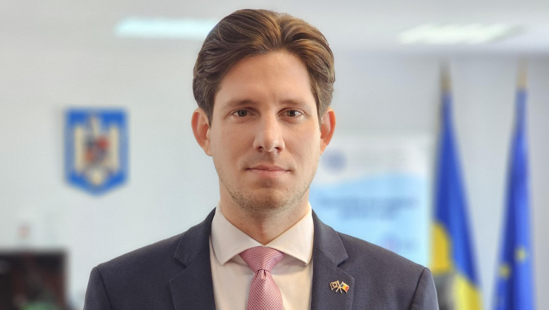 Droguri sau telefon? Romania fricii declarate versus adictia din sufragerie Imagine