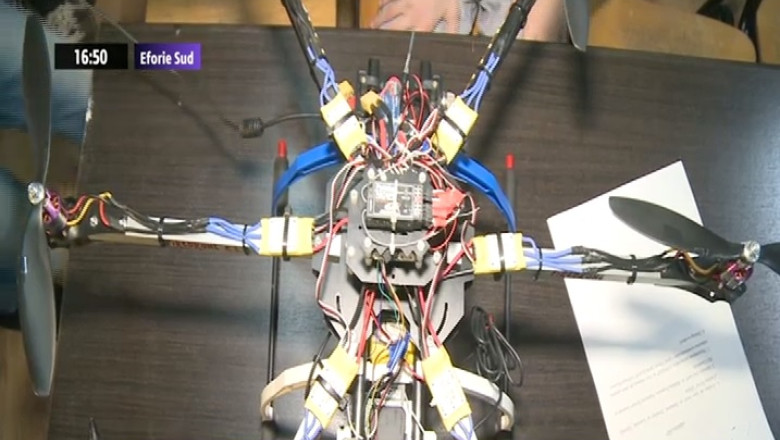 Drona inteligenta, inventia unor elevi romani Imagine