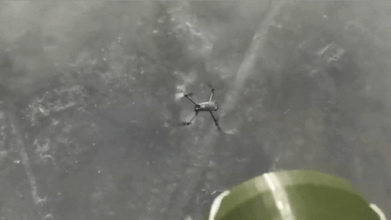 Drona „Spider Man”. Ucrainenii au inventat o noua metoda ingenioasa de a anihila dronele rusilor: arunca plase peste ele Imagine