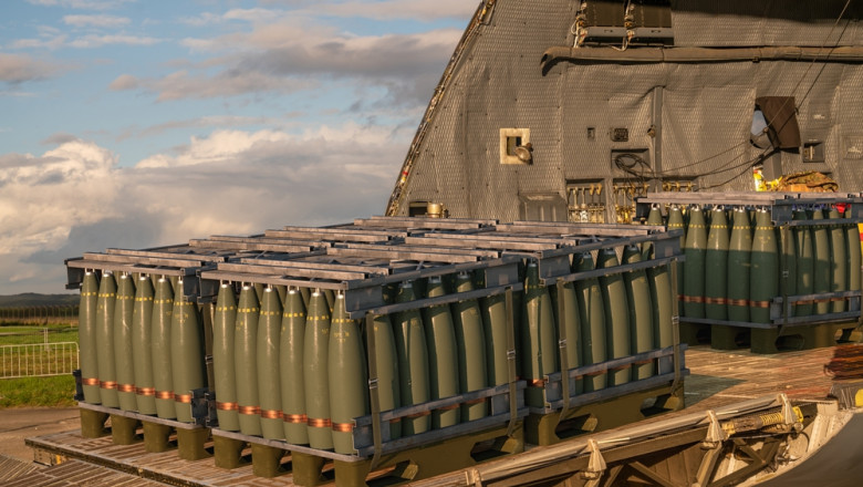 Drone ucrainene au lovit un depozit de munitie din Crimeea ocupata de Rusia Imagine