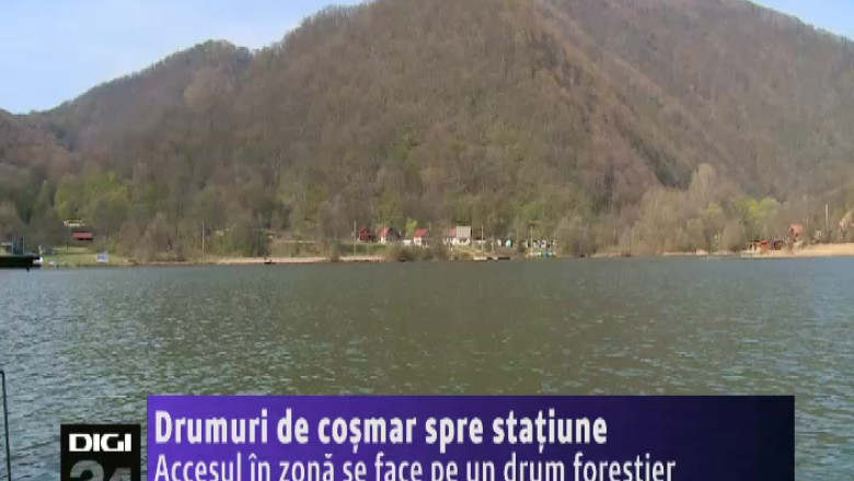 Drumuri de cosmar spre golful Mraconia. Accesul in zona se face pe un drum forestier Imagine