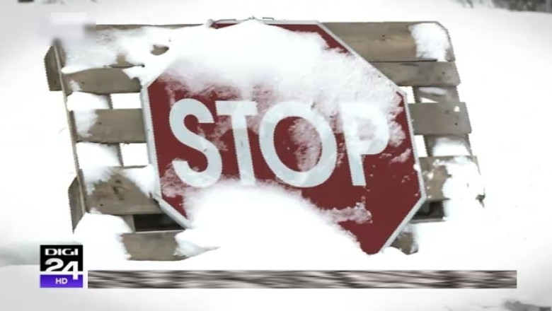 Drumuri inca blocate si localitati izolate in Constanta si Tulcea. Traficul naval, partial restrictionat Imagine