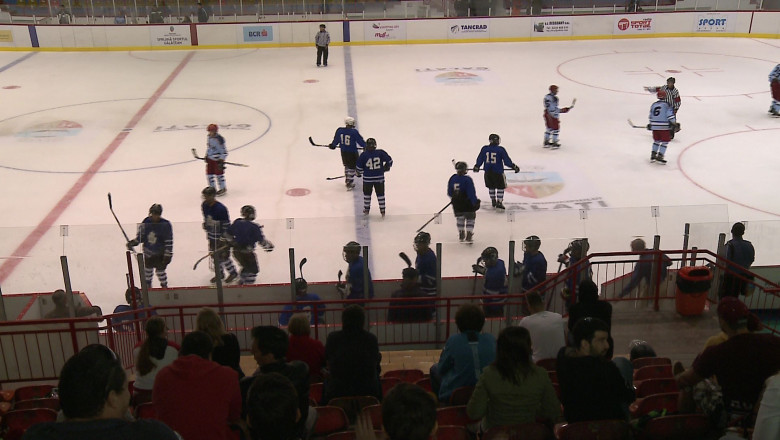 Duel cu Steaua la hochei pe gheata Imagine