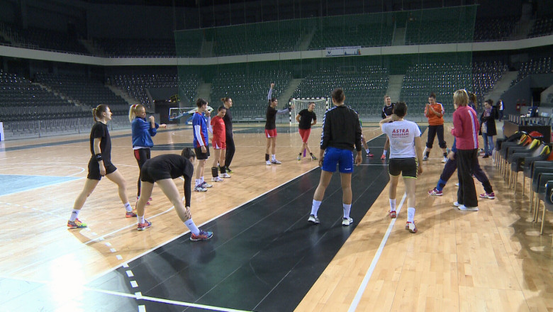 Duel tare pentru handbaliste. "U" Alexandrion - HC Dunarea Braila se joaca sambata, in Sala Polivalenta din Cluj-Napoca Imagine