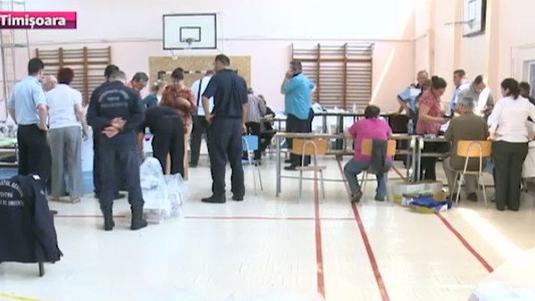 Duminica, alegeri. Sacii cu buletinele de vot au fost impartiti primariilor din Timis Imagine
