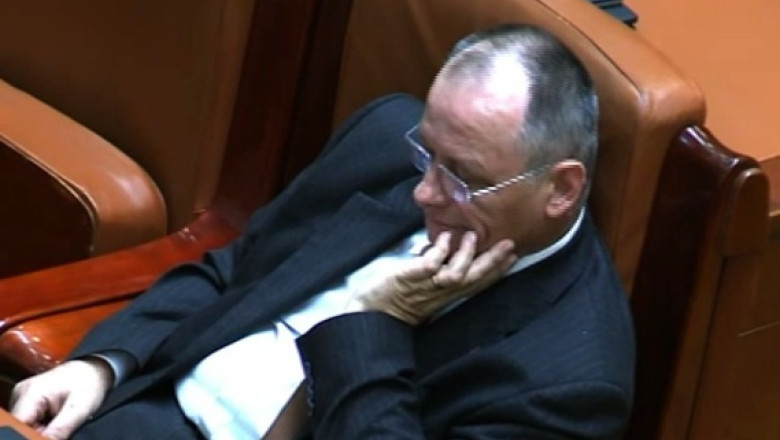 Dupa buget, alesii si-au luat o pauza si au liber pana luni Imagine