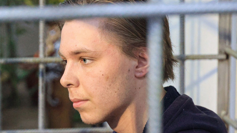 Dupa ce a fost batut de fiul lui Ramzan Kadirov pentru ca a ars Coranul, un tanar rus e acuzat acum de tradare Imagine