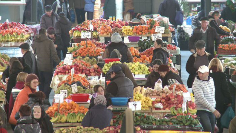 Dupa fripturile, sarmalele si carnatii de Craciun, banatenii au dat-o pe portocale si mere Imagine