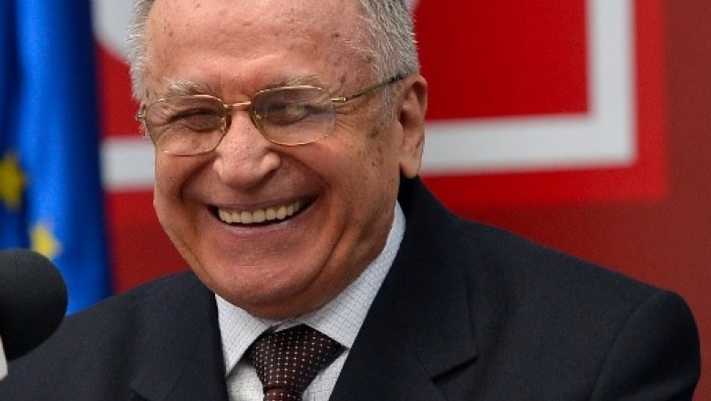 E. Hurezeanu, dupa ce S. Ghita a cerut retragerea lui Ion Iliescu: „Pentru ca alti salvatori n-au existat nu putem sa-l judecam pe domnul Iliescu dupa 25 de ani” Imagine