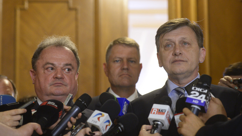 E. Hurezeanu: „V. Blaga si C. Antonescu au nevoie de o schimbare la fata. O pot face la pazeala, la umbra marelui blond” Imagine