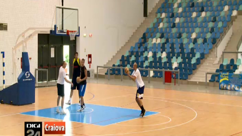 Echipa de baschet SCM U Craiova, in turneu in Serbia Imagine