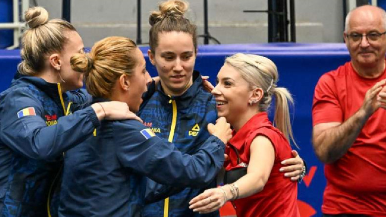 Echipa feminina de tenis de masa a Romaniei, medaliata cu aur la Jocurile Europene Imagine