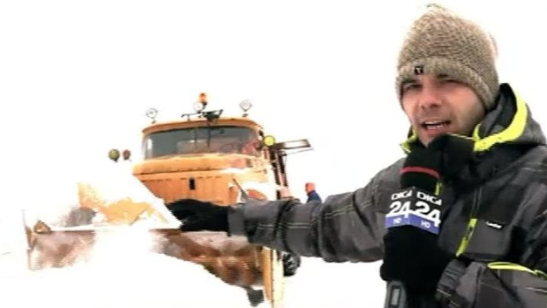 Echipele Digi24 au infruntat viscolul si zapada pentru a oferi informatii obiective si imagini concludente Imagine