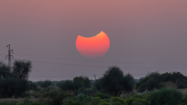 Eclipsa inelara de Soare astazi, pe 2 octombrie. De la ce ora si in ce regiune poate fi observat evenimentul pe cer Imagine
