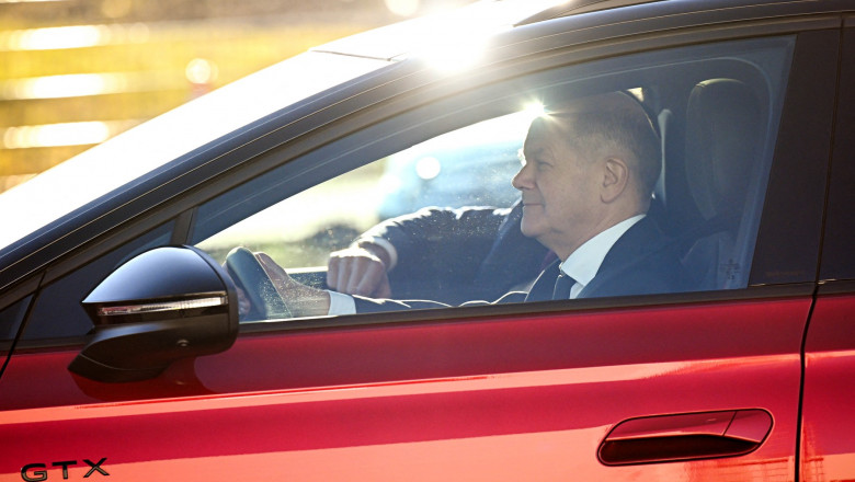 „Economia Germaniei se prabuseste intr-o prapastie, iar industria auto se afla la volan”. Analiza dura inainte de scrutinul de duminica Imagine