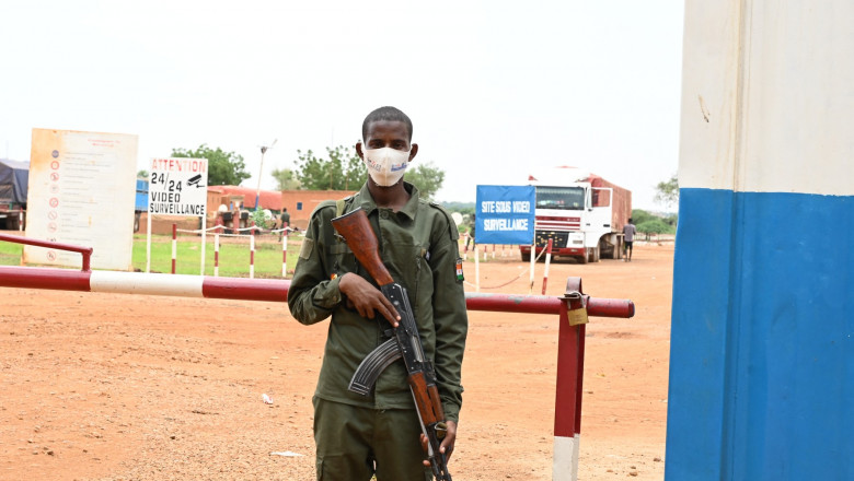 ECOWAS a respins propunerea juntei din Niger de a organiza alegeri in trei ani. Interventia militara in tara africana este iminenta Imagine