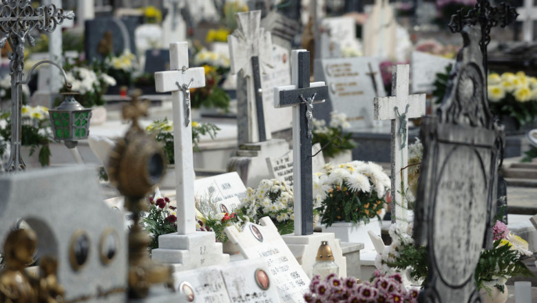 Edilul Brasovului il muta pe viceprimar cu biroul in cimitir, printre morminte Imagine
