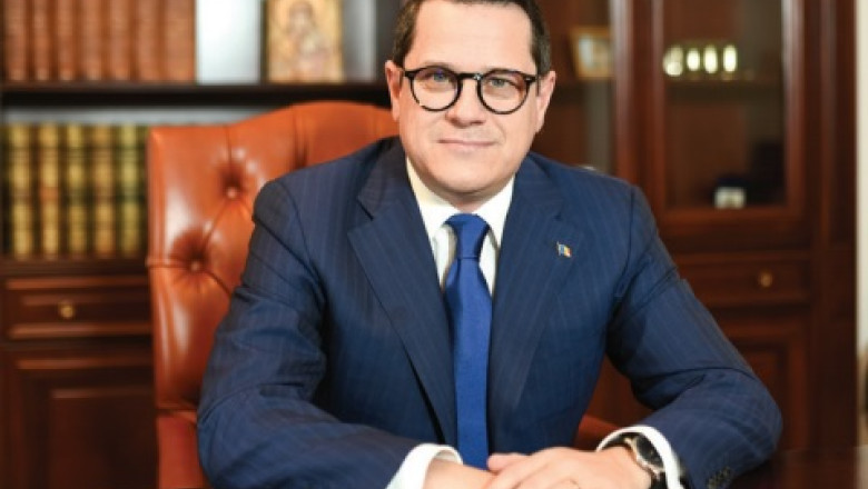 Eduard Hellvig, fost sef SRI: Ezitarea ministrului Apararii e munitia cea mai devastatoare pe care drona a detonat-o in societate Imagine