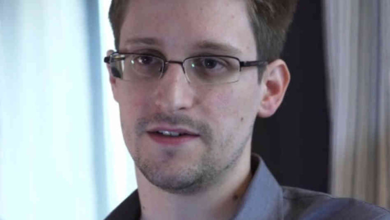 Edward Snowden este asaltat de cereri in casatorie Imagine