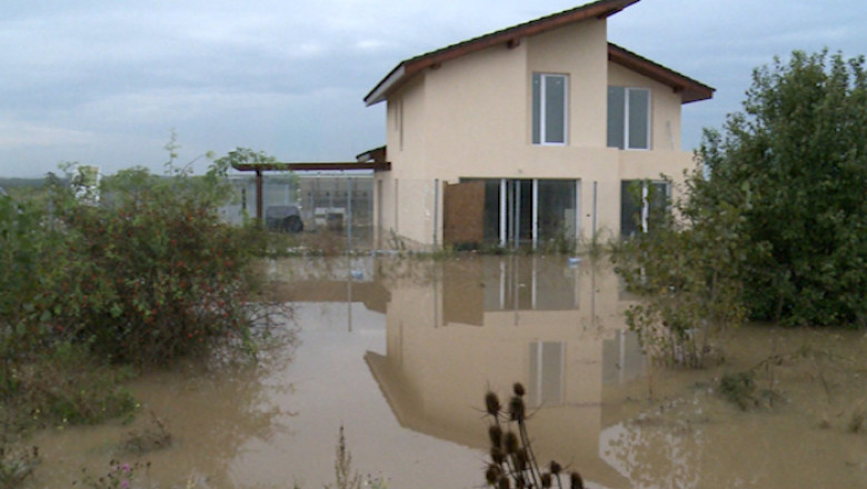 Efectele inundatiilor din Vest Imagine