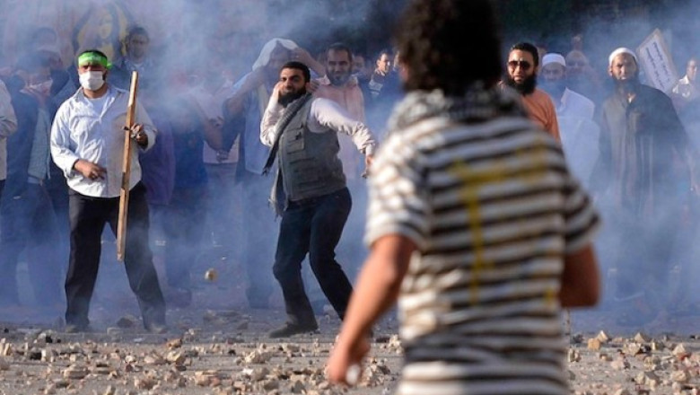 EGIPT. 36 de membri ai Fratiei Musulmane au murit in timp ce incercau sa evadeze dintr-o inchisoare Imagine