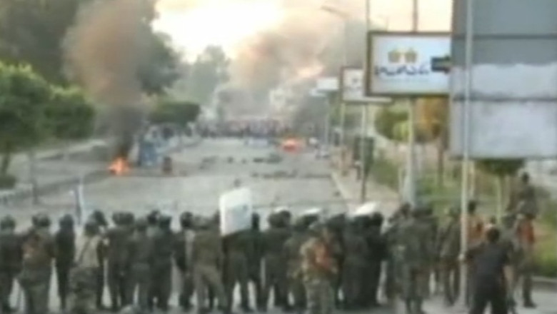 Egiptul, in pragul razboiului civil. Cel putin 50 de oameni au murit la Cairo in 24 de ore Imagine