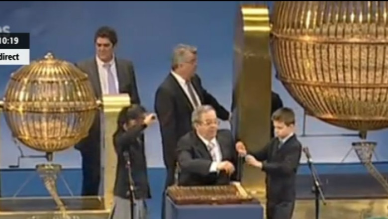 El Gordo. Loteria de Craciun din Spania se desfasoara la teatrul regal din Madrid Imagine