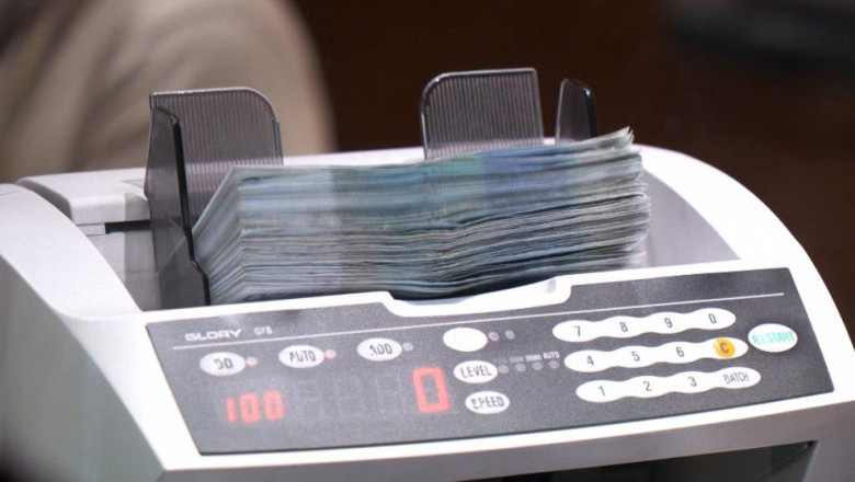 „Electorata” a fost aprobata de Guvern. De restructurarea creditelor beneficiaza romanii cu venituri sub 2.200 de lei Imagine