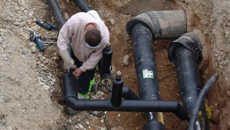 Electrocentrale Oradea repara conductele vechi de peste 40 de ani ca sa poata da drumul la caldura Imagine